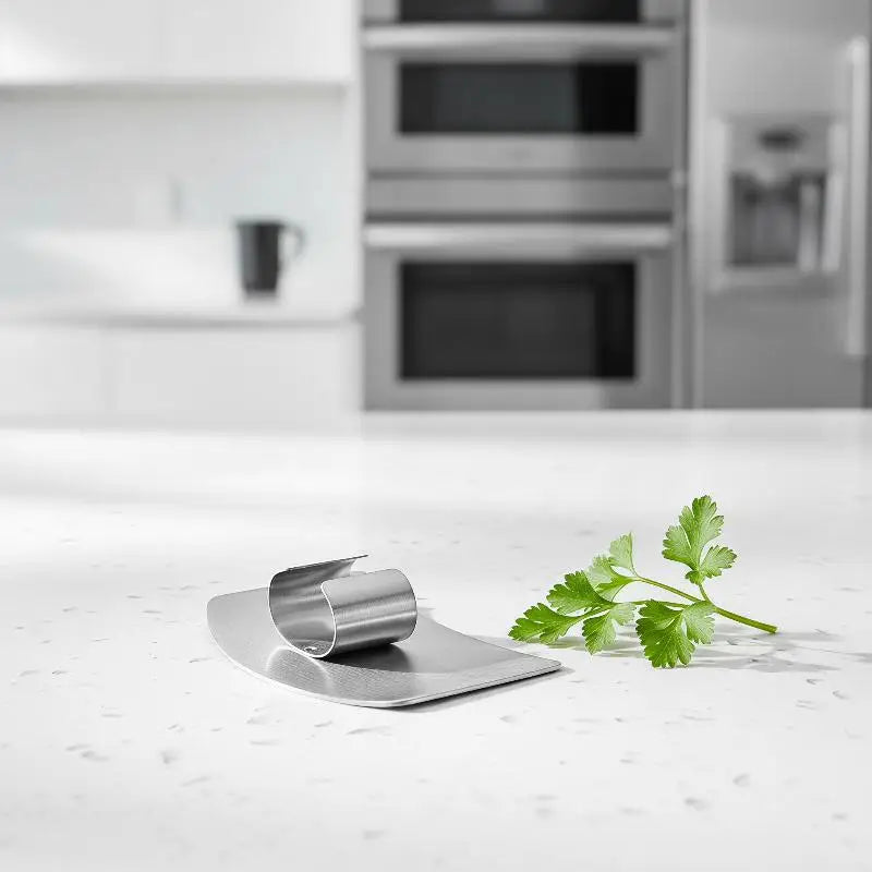 Stainless Steel Finger Guard Cut Resistant Vegetable Chopping Protector for Kitchen Cooking Food Slicing Tasks